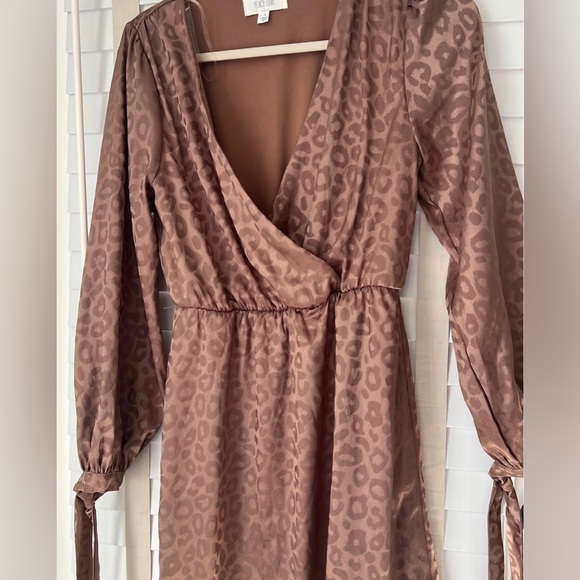 Leopard print long sleeve dress - Picture 2 of 4
